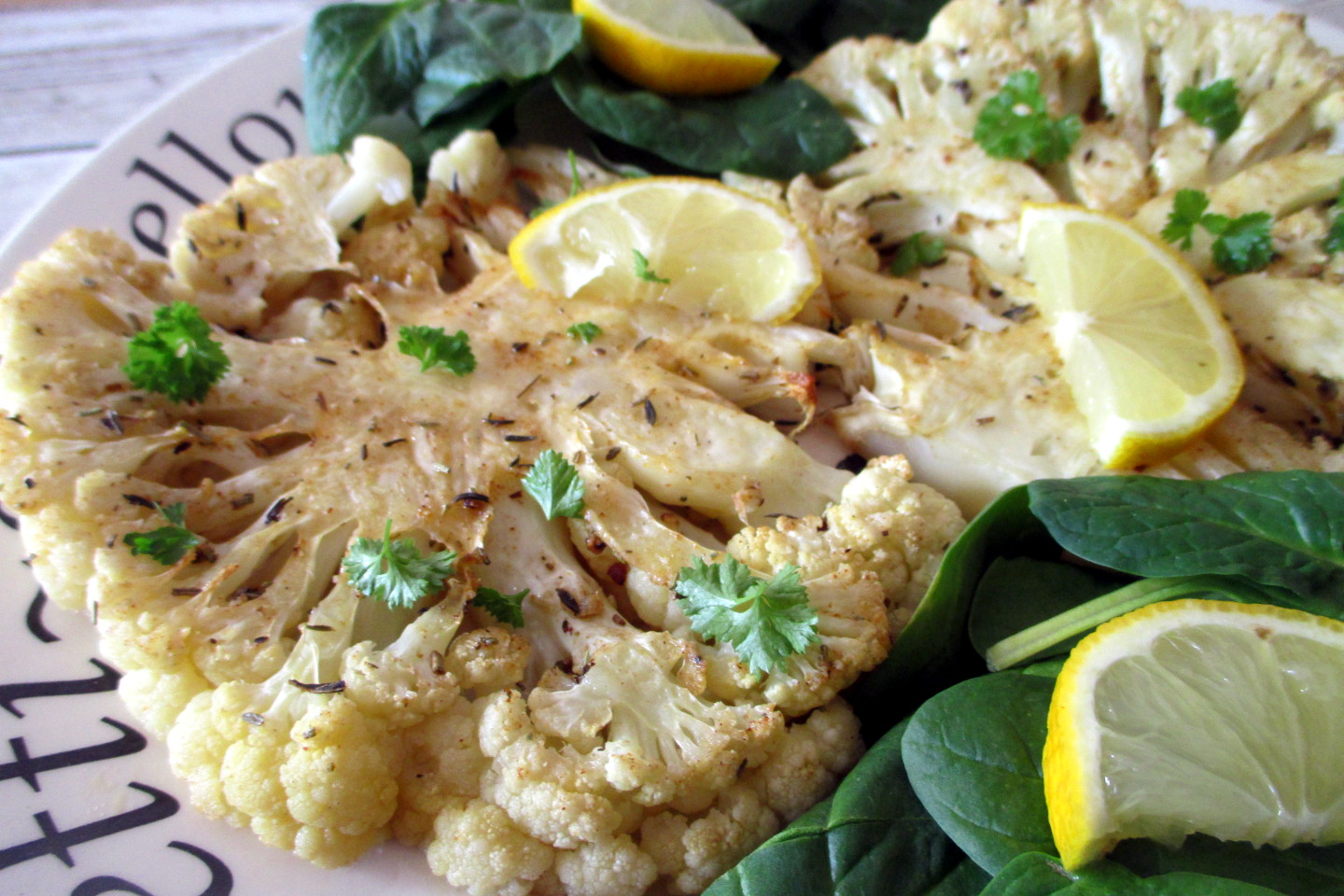 Coliflor asada en rodajas