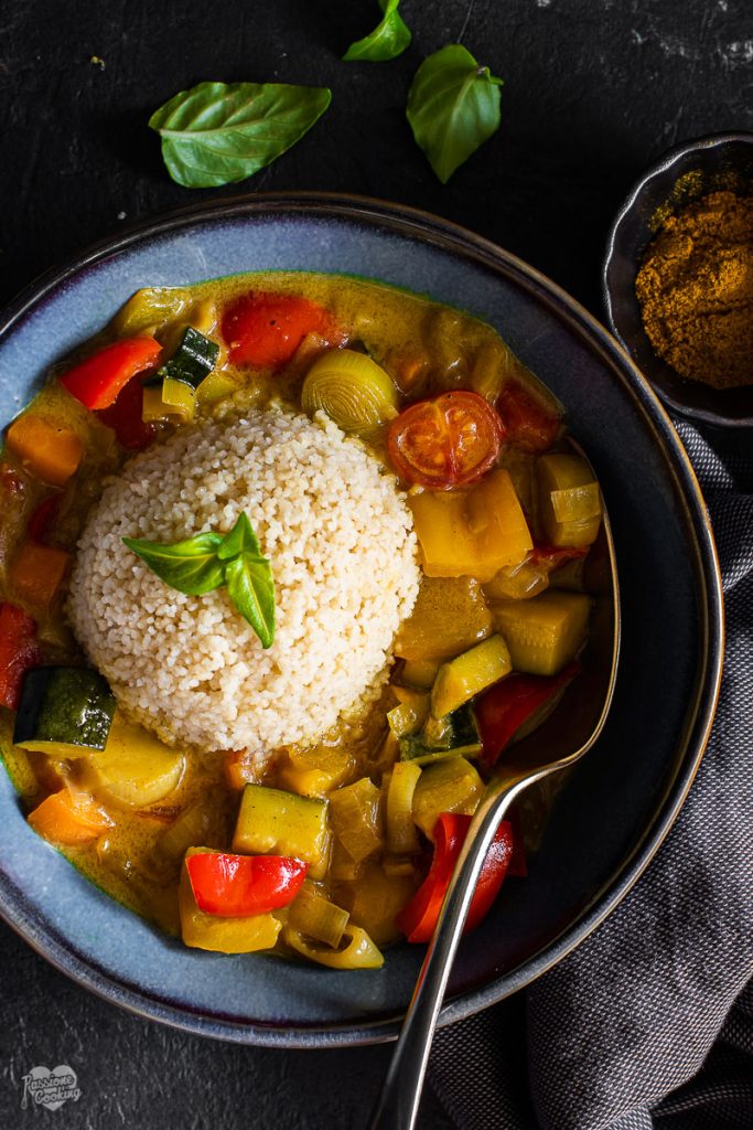 Curry de verduras con leche de coco