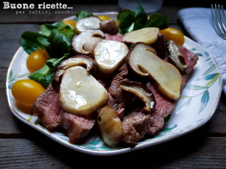 entrecot con setas y ensalada