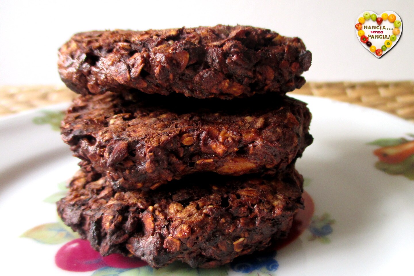 Galletas de avena, plátano y cacao en la freidora de aire