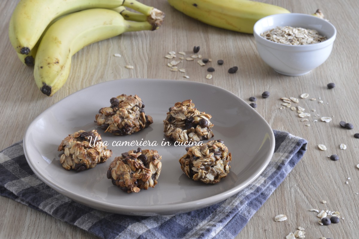 Galletas con copos de avena, plátano y chispas de chocolate