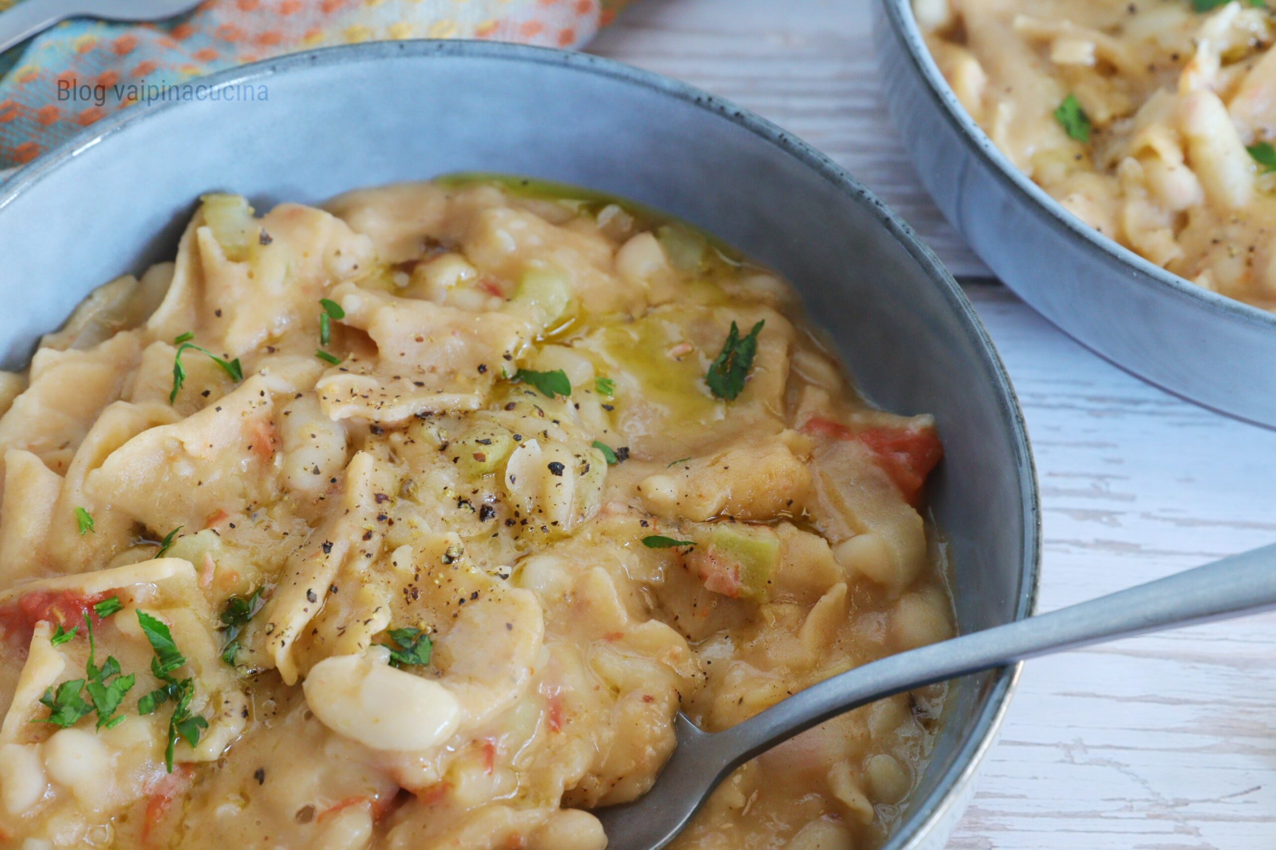 Pasta y judías cannellini