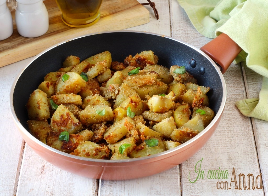 Patatas arenosas en sartén