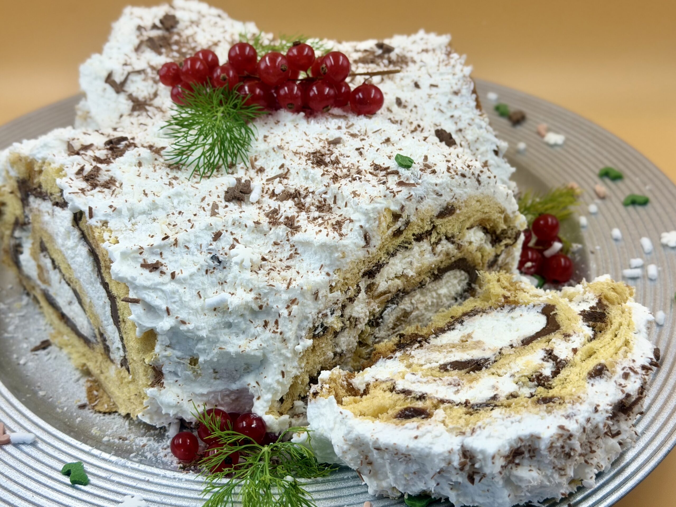Tronco navideño de panettone coco y Nutella