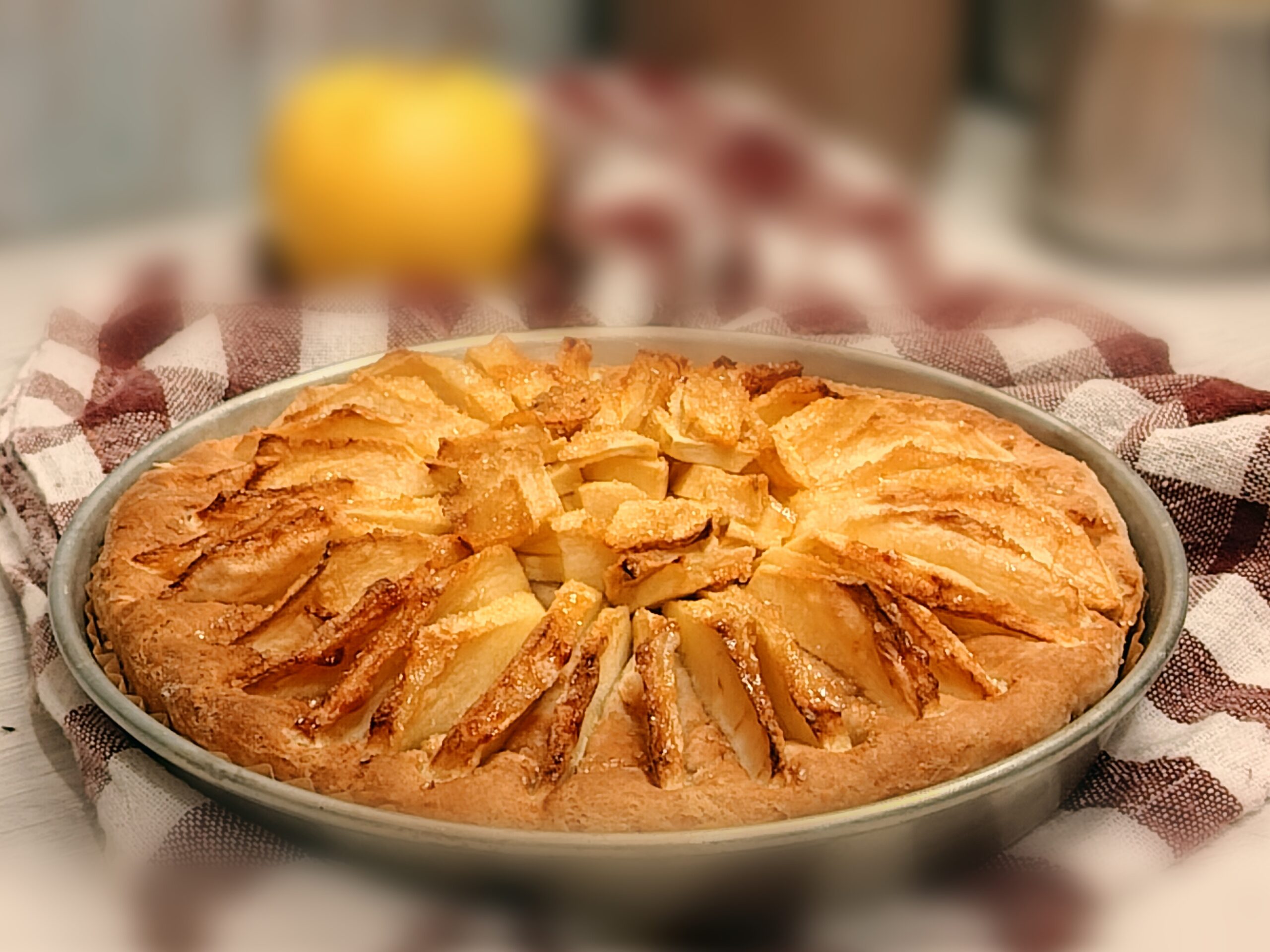 ¿Tarta o pizza de manzana? Sin huevos y sin mantequilla.