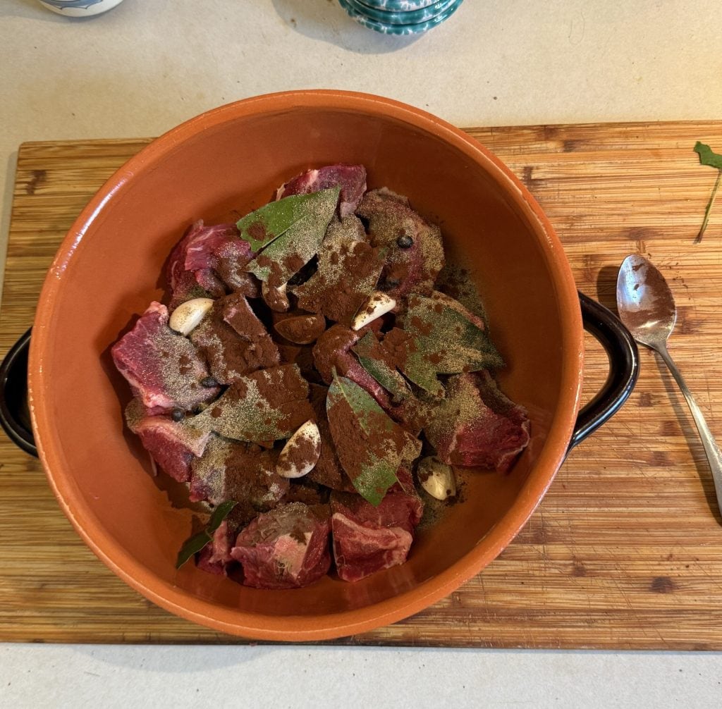 pimienta y cacao para el peposo toscano al horno