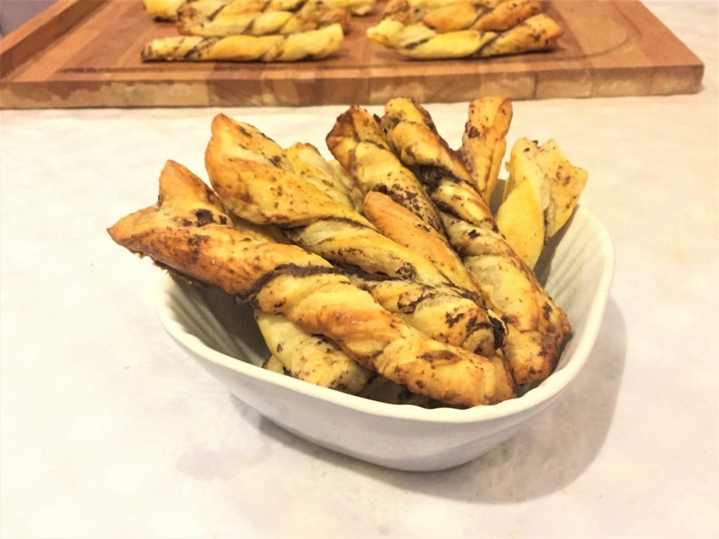 espirales hojaldre paté aceitunas