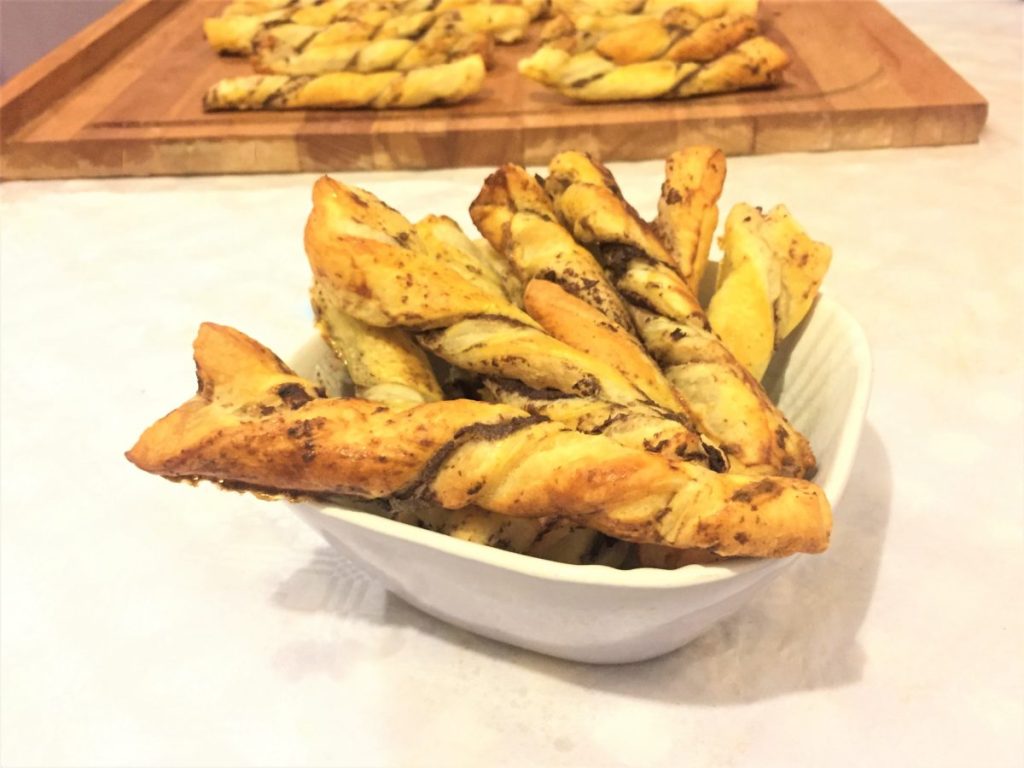 espirales hojaldre paté aceitunas