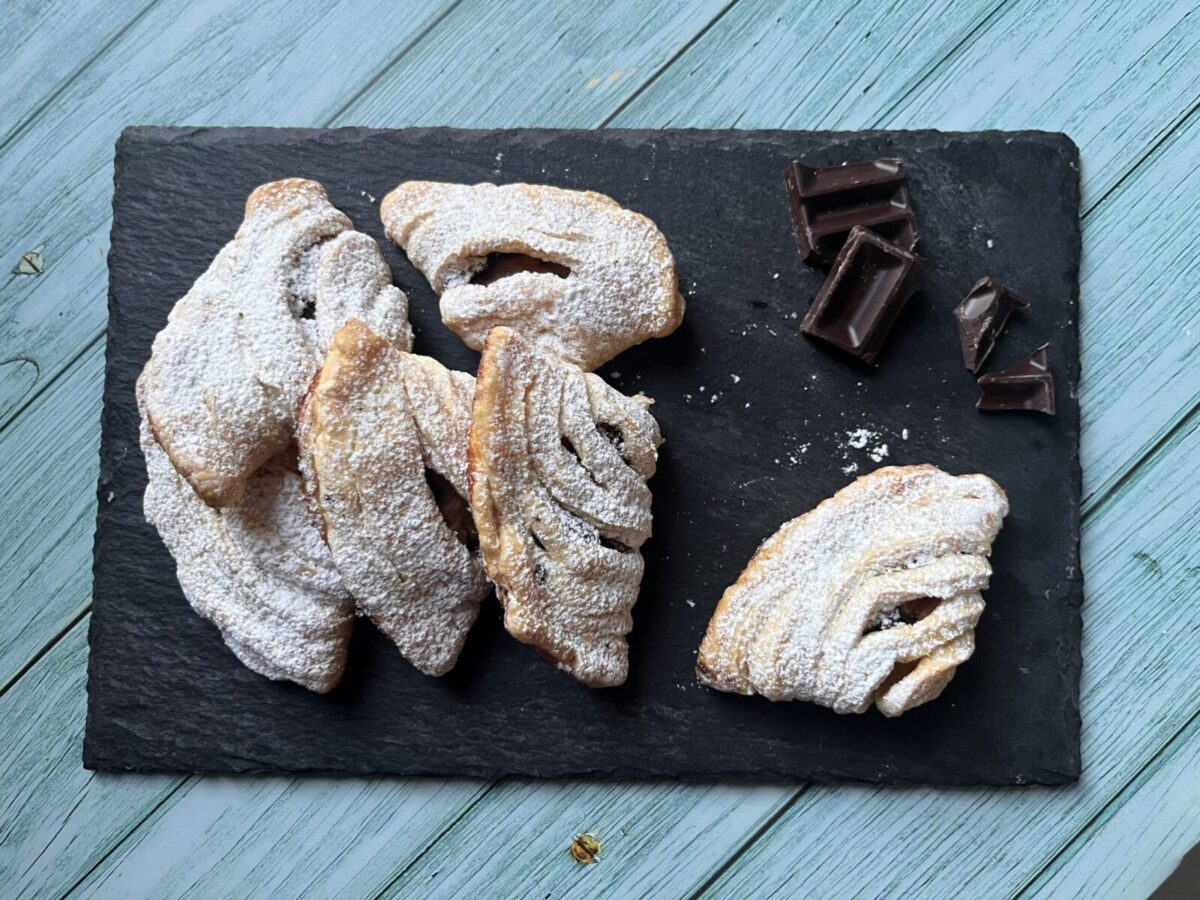 Hojaldres de pera y chocolate. ¡¡¡Receta facilísima!!!