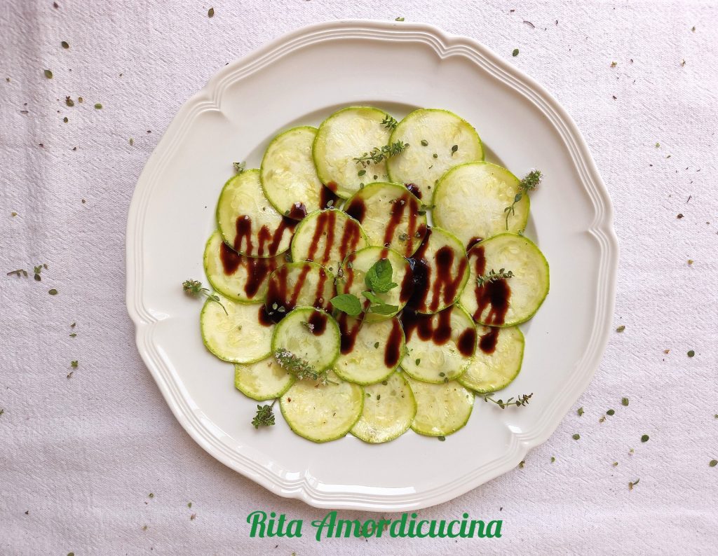 Guarnición de carpaccio de calabacín