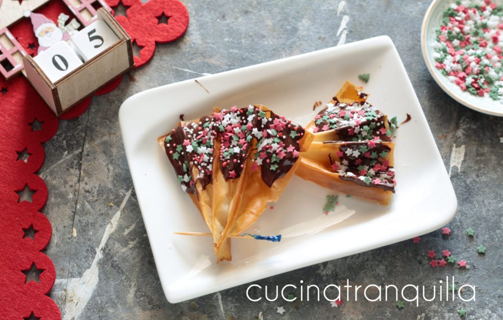 Abanicos de Navidad de masa filo