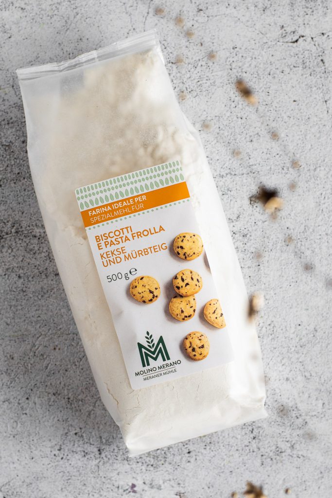 Kipferl con cúrcuma y naranja