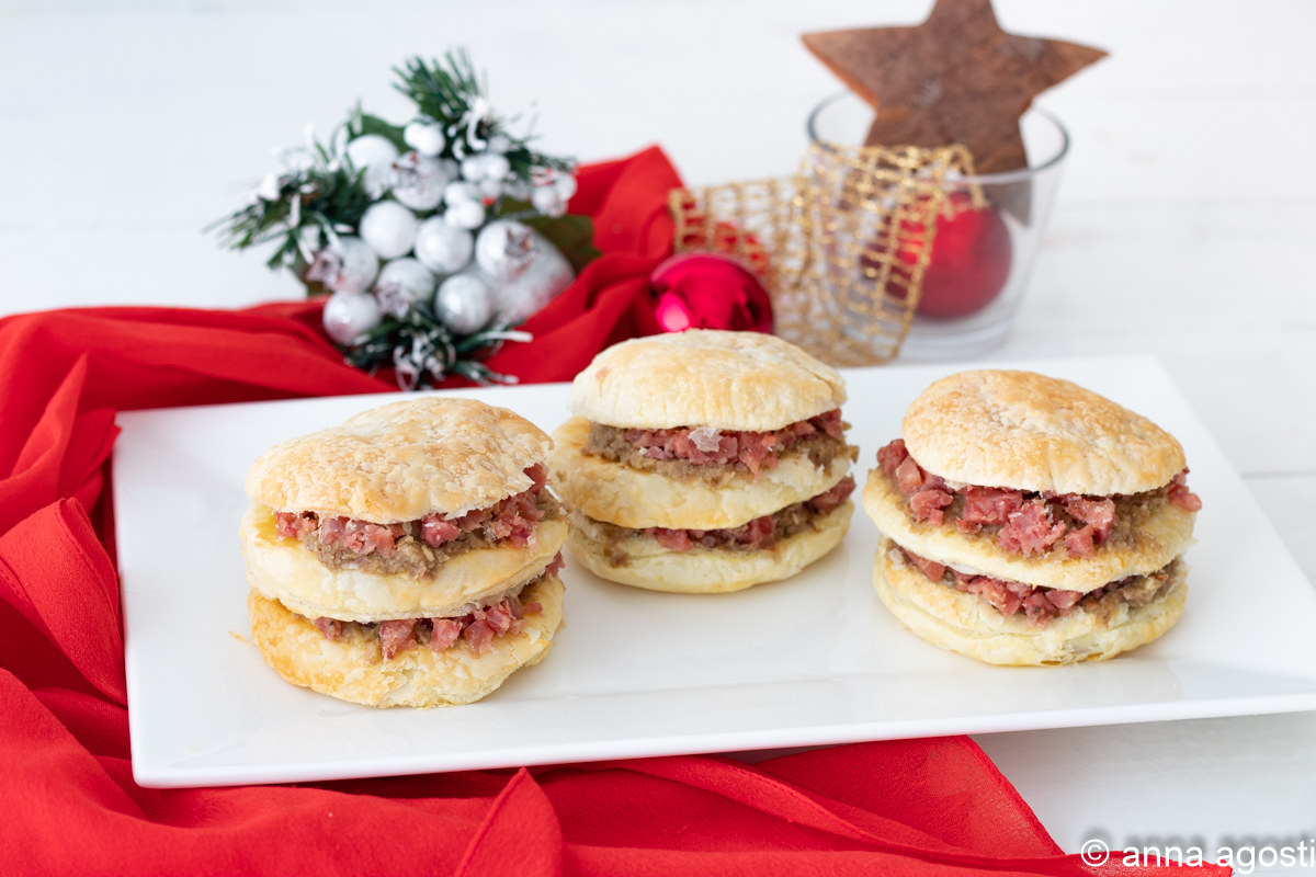 MILHOJAS CON COTECHINO Y LENTEJAS