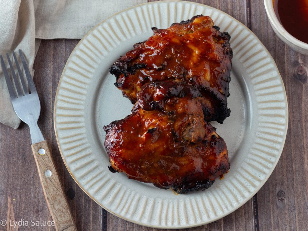 Muslos de pollo glaseados en freidora de aire