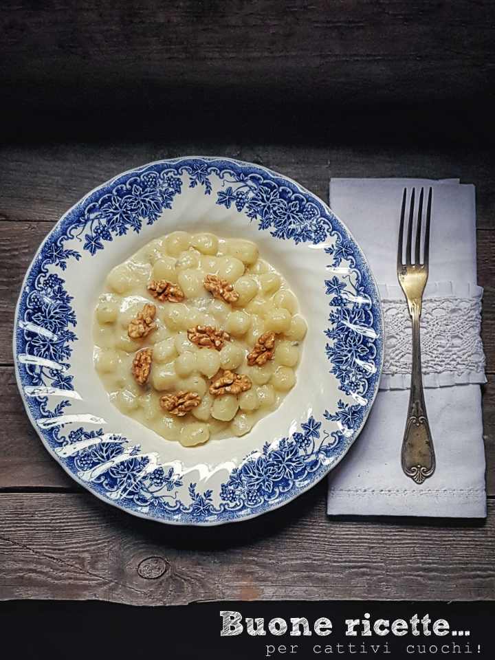 ñoquis con gorgonzola y nueces