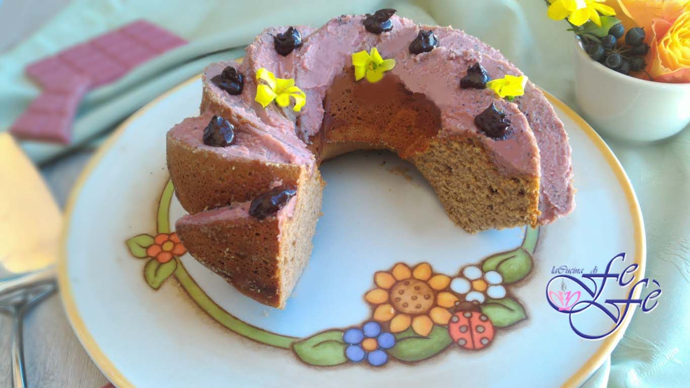 BUNDT CAKE DE MIEL Y HARINA DE CASTAÑAS CON CHOCOLATE RUBY (Receta sin gluten y sin azúcar)
