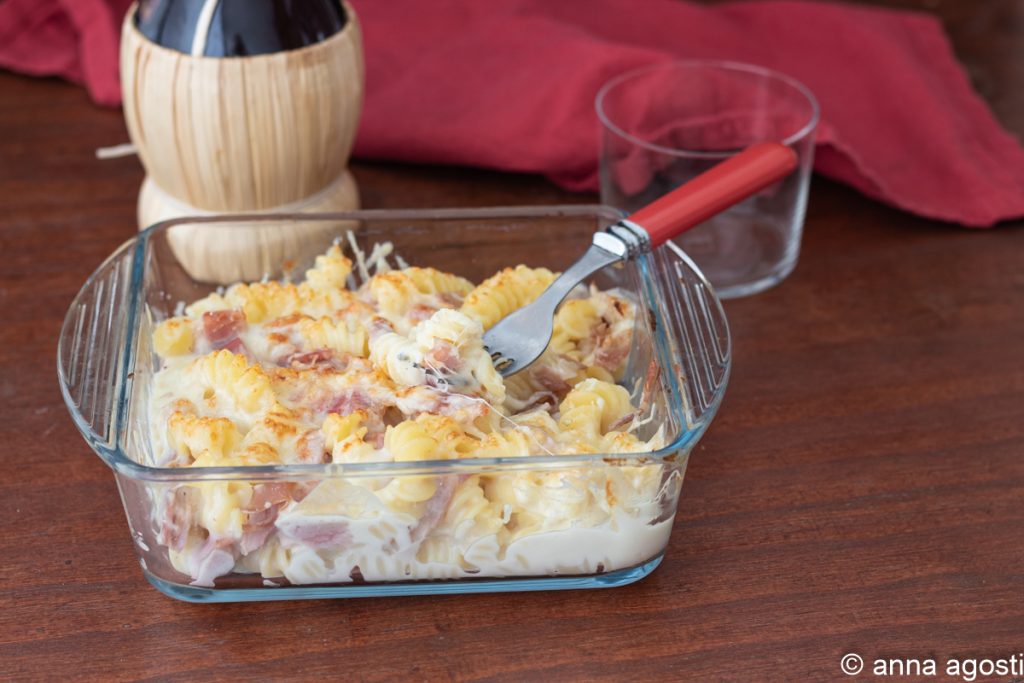 pasta al horno jamón y bechamel