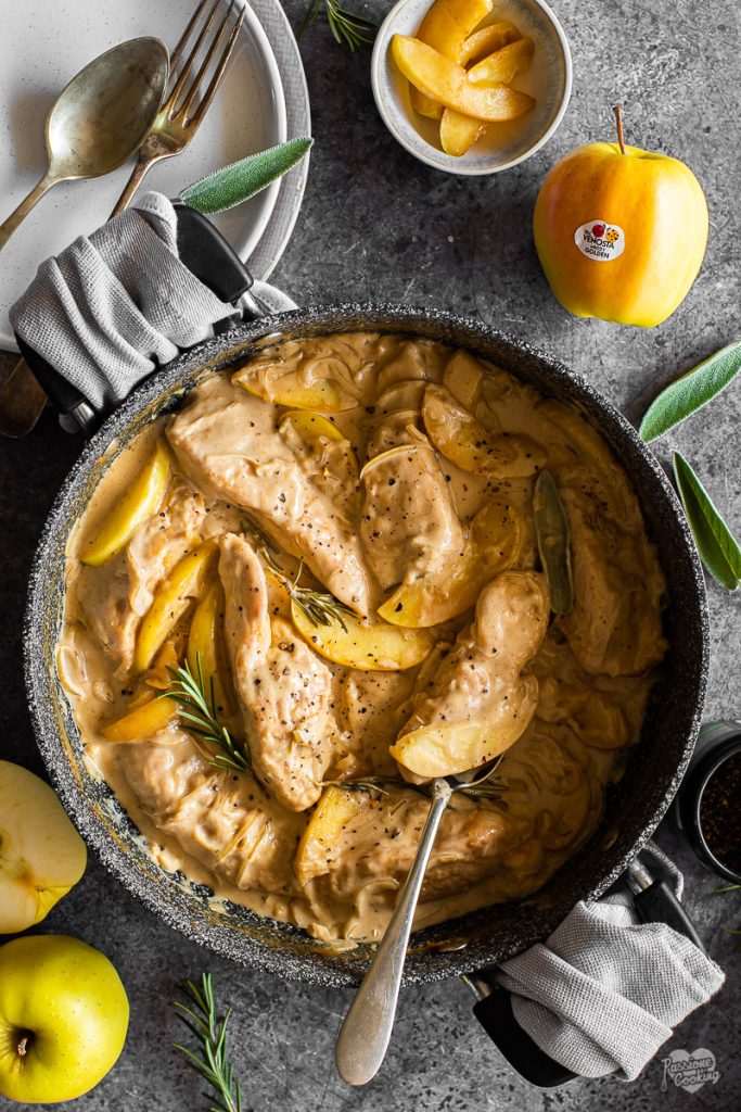 Pollo con manzanas Golden Delicious