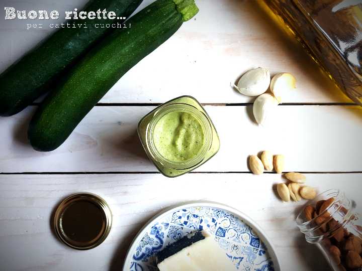 Pesto de calabacín y almendras