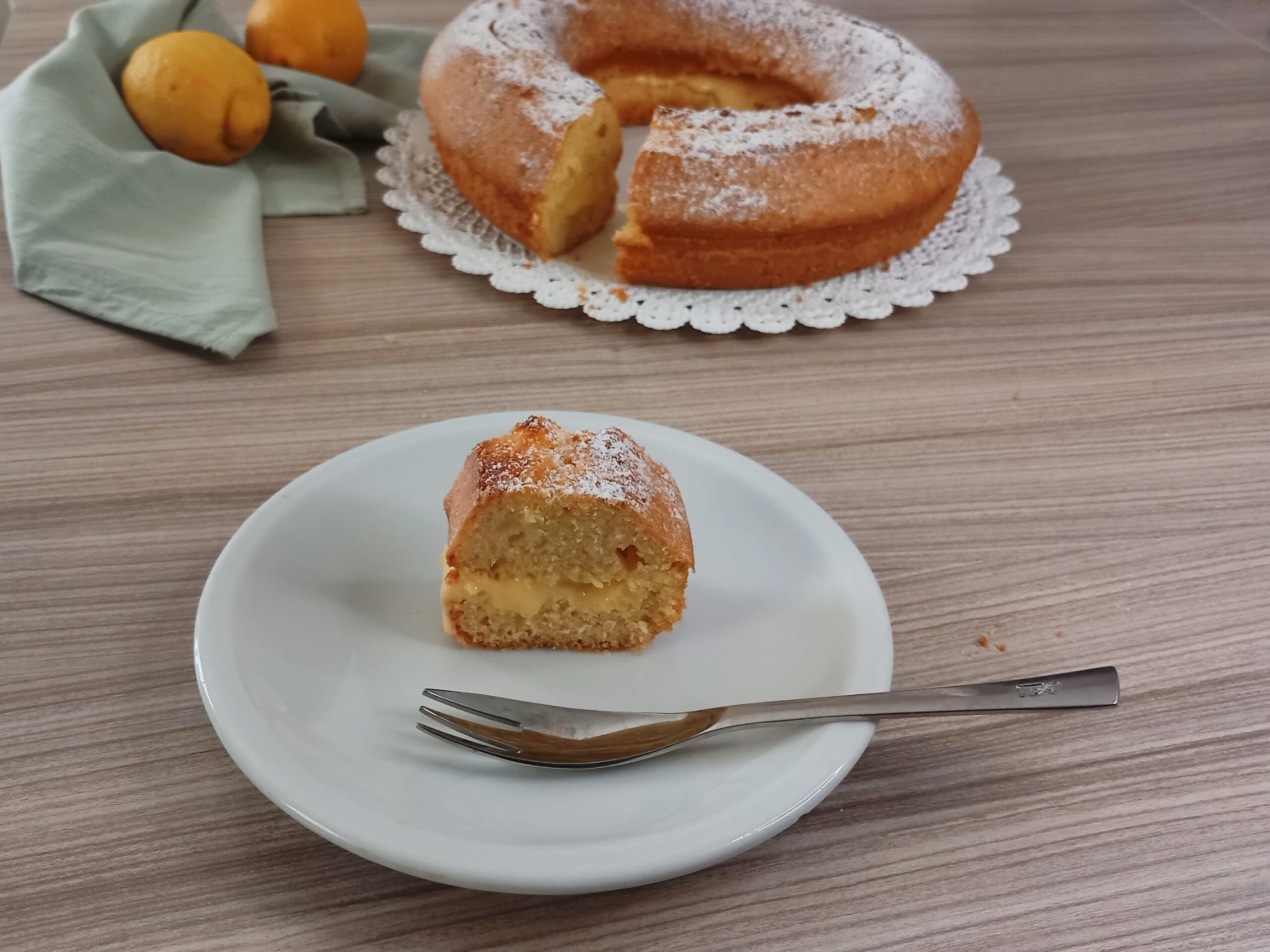 Rosca de limón con crema