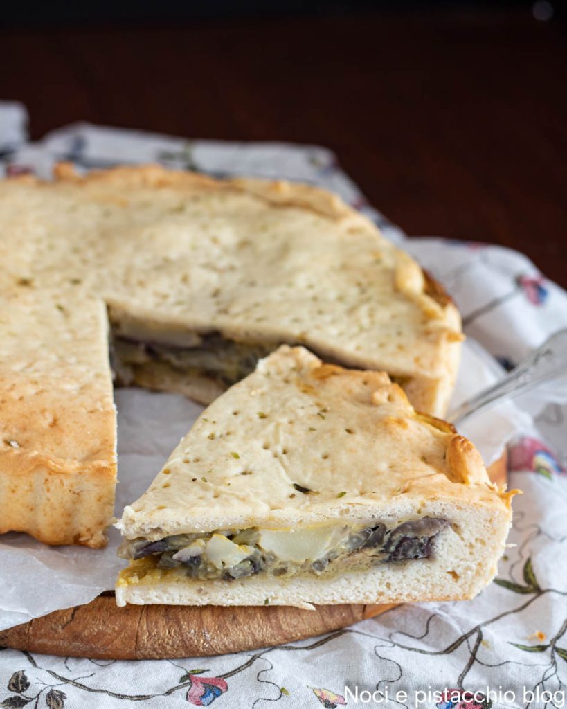 pizza rellena de achicoria roja y hinojos