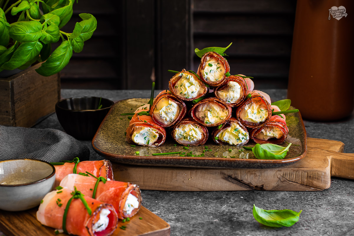 Rollitos de Speck Alto Adige IGP con hierbas