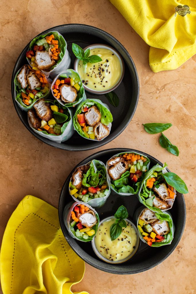 Rollitos de verano con pollo frito y verduras