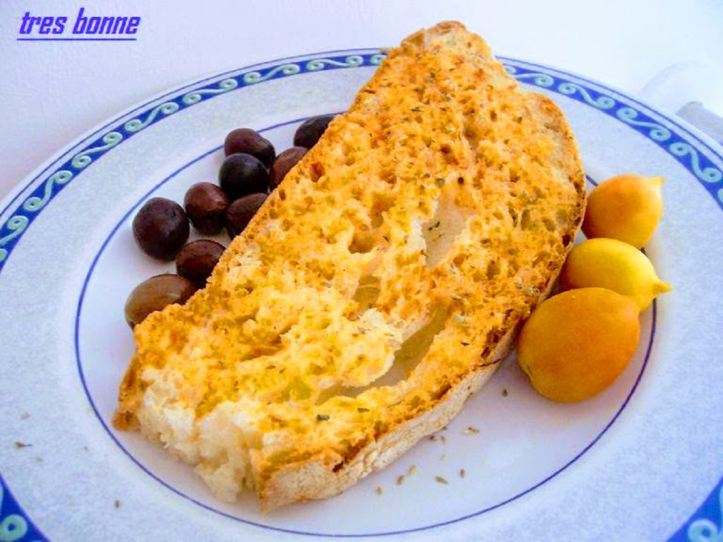 Pan y tomate con aceite de oliva y orégano de Apulia