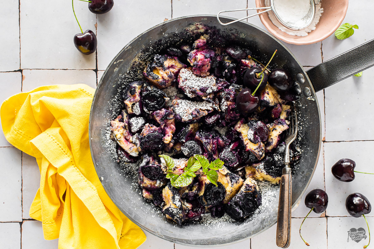 Schmarrn de ricotta con cerezas