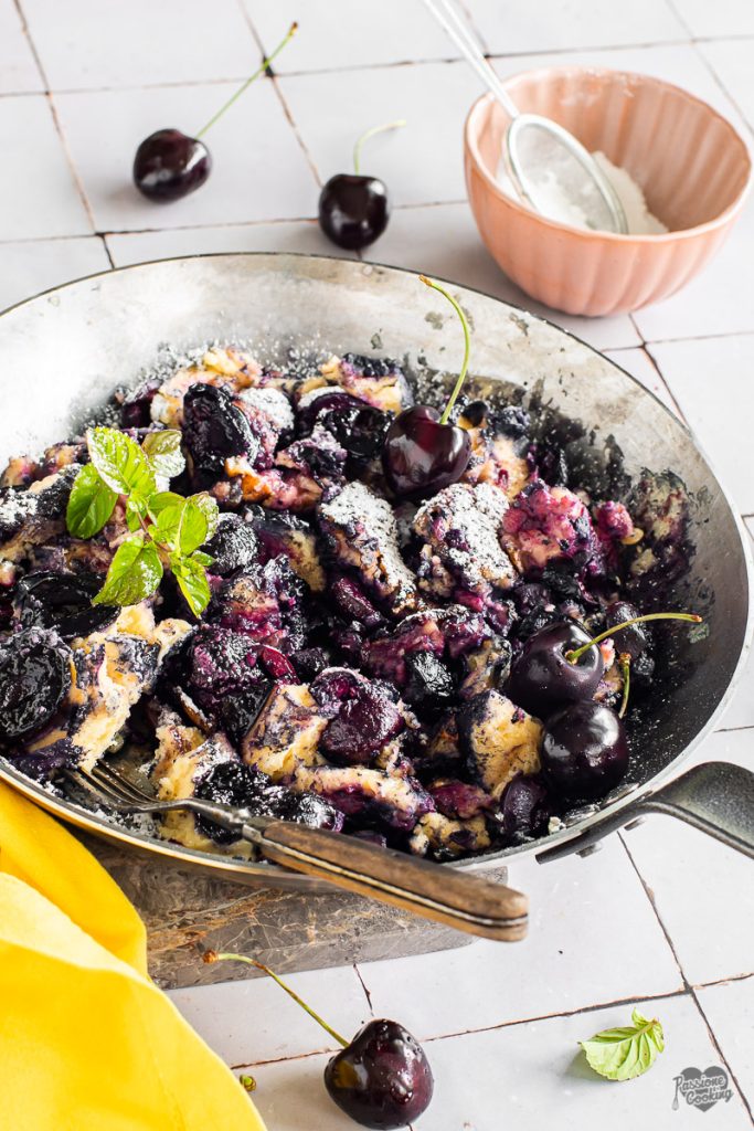 Schmarrn de ricotta con cerezas