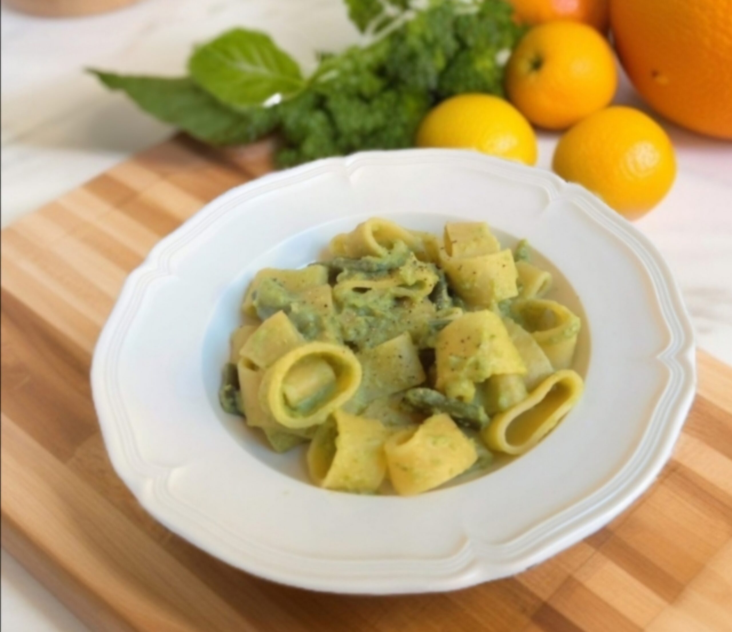 Pasta con pesto de judías verdes planas