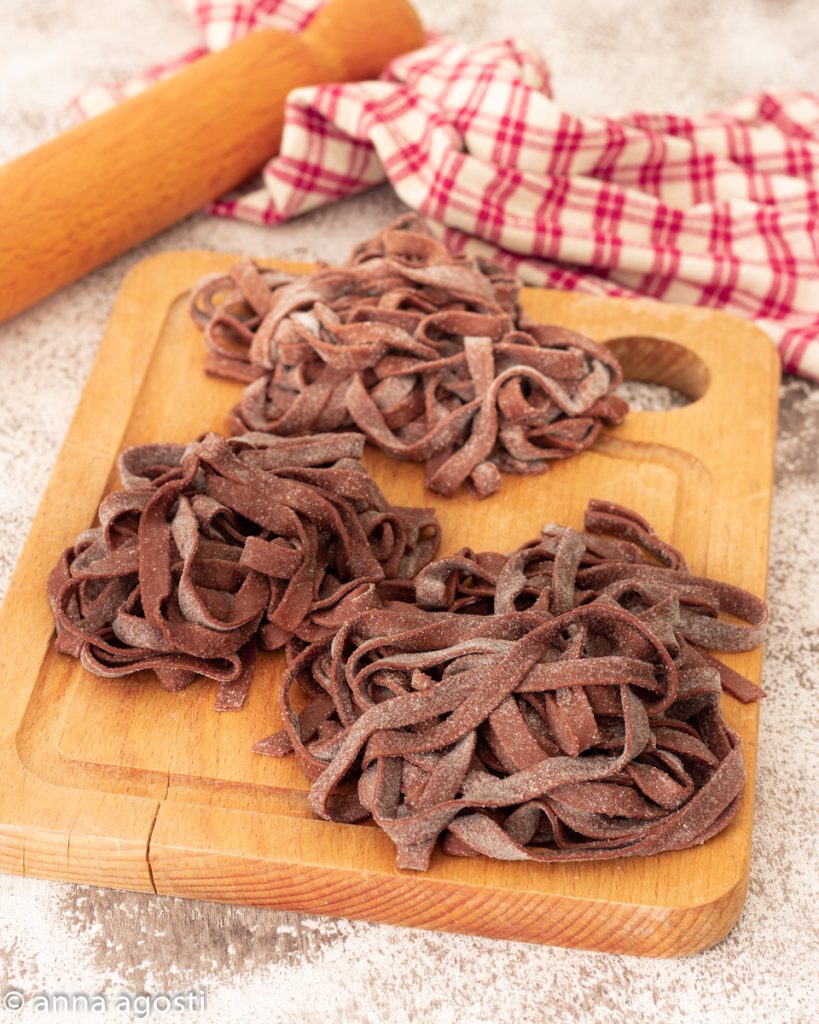 Tagliatelle al cacao hechas en casa