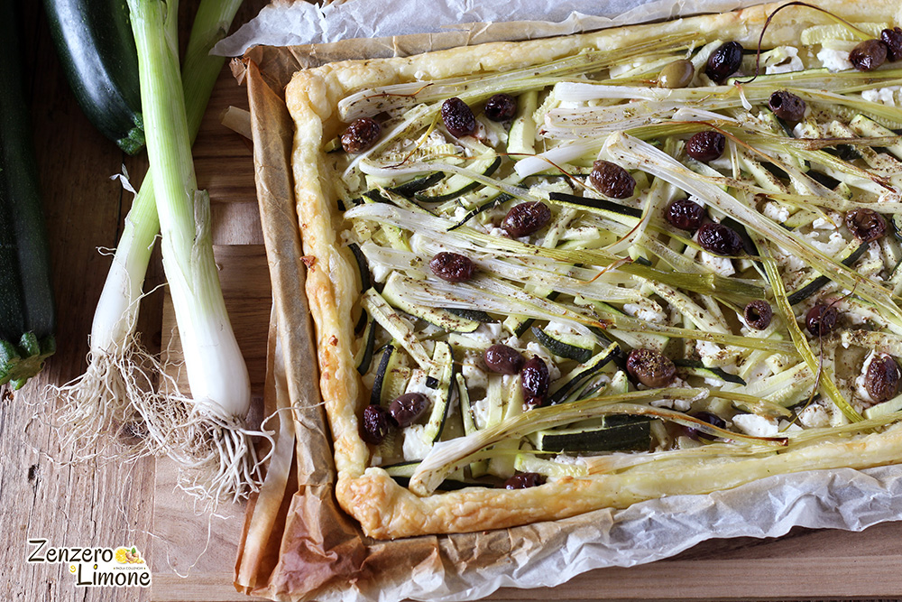 Tarta salada de calabacines y cebolletas