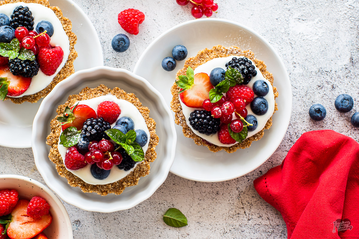 Tartaletas con skyr y frutos del bosque