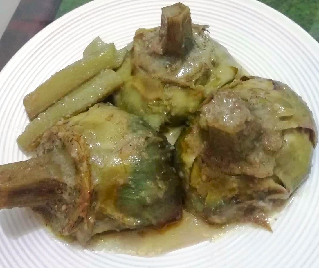 ALCACHOFAS A LA ROMANA