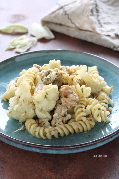 añade una pizca de guindilla y sirve