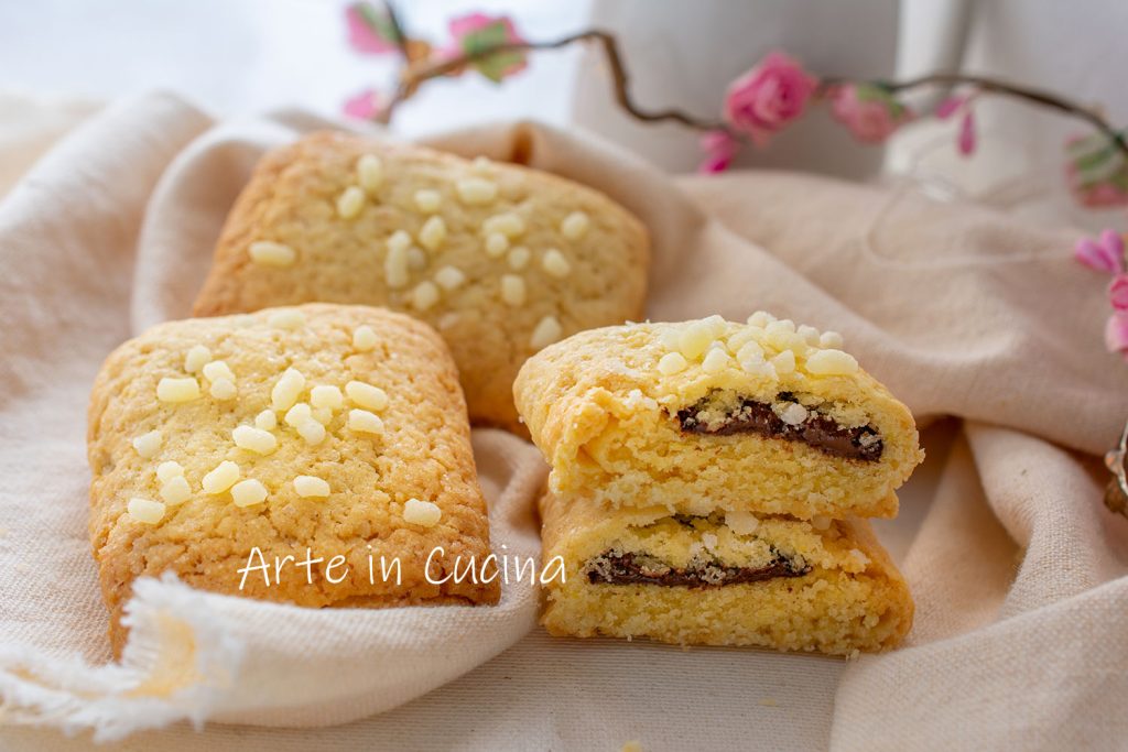 Bolitas de masa quebrada con nutella