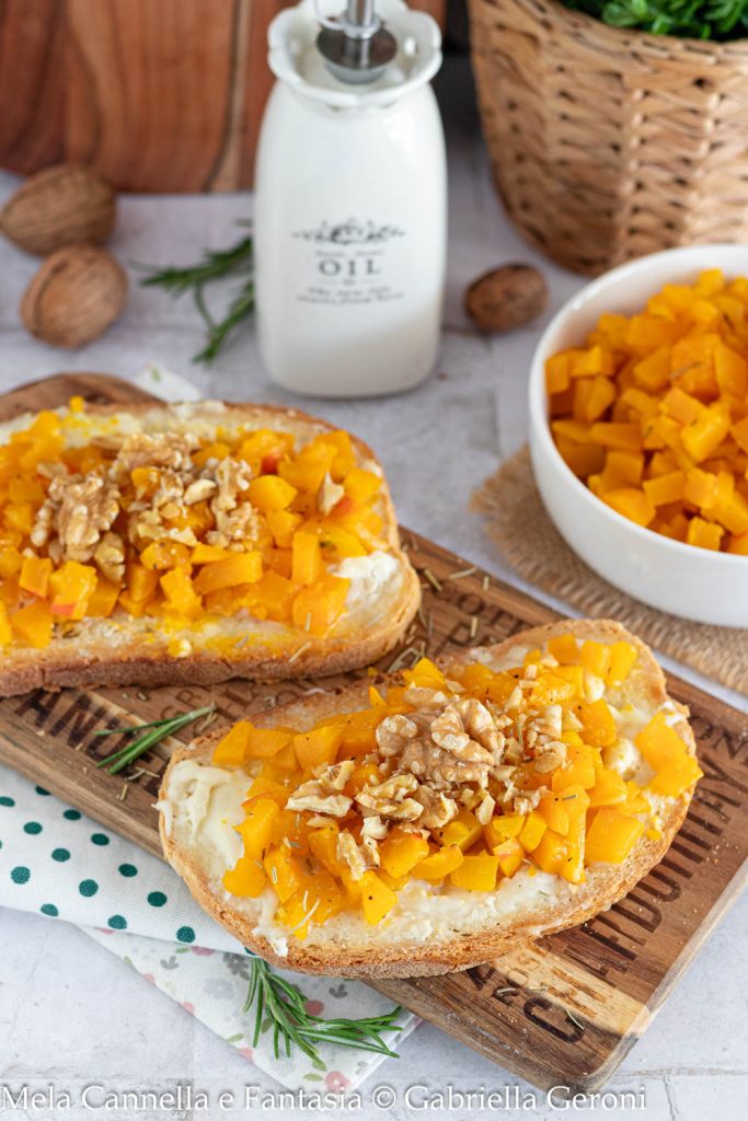 bruschettas con calabaza gorgonzola y nueces