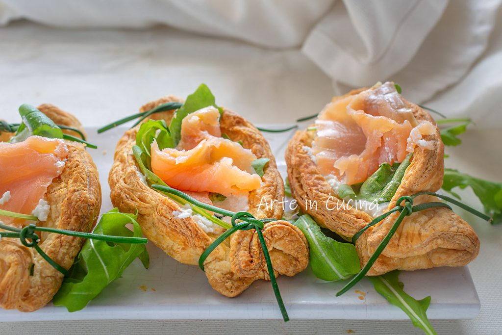 Caramelos de hojaldre al salmón