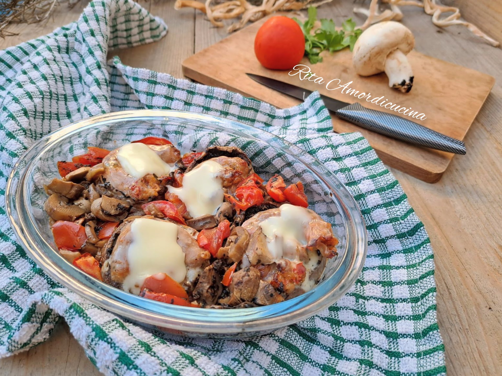 Champiñones rellenos de salchicha