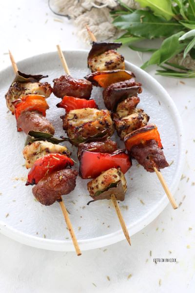 cocinar las brochetas en freidora a 190° C por 15 minutos