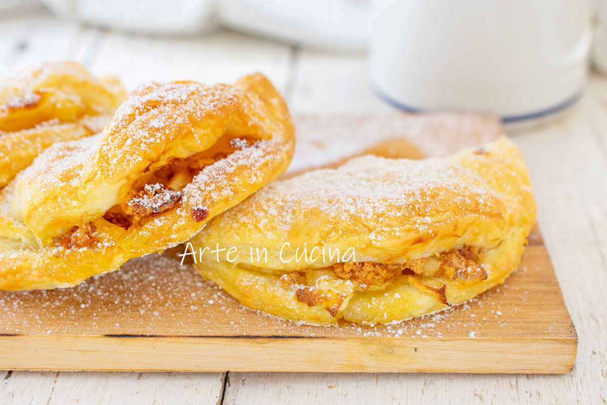 Conchas de hojaldre con manzanas amaretti y mermelada
