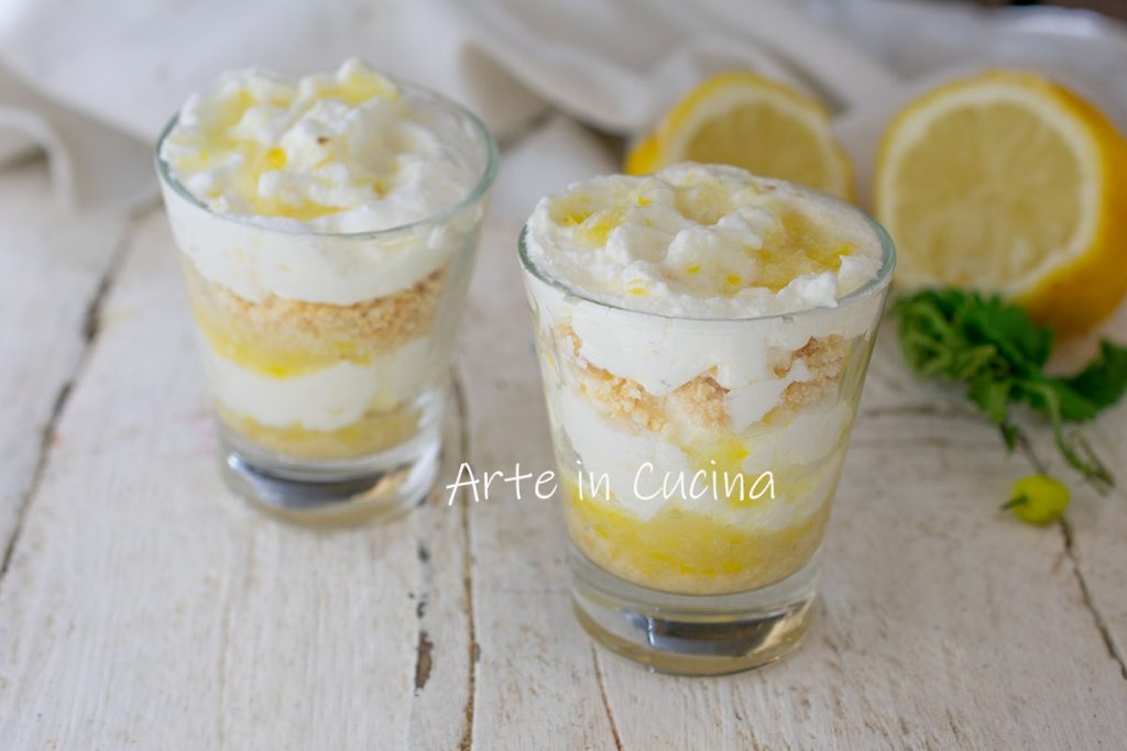 Copitas de tiramisú al limón