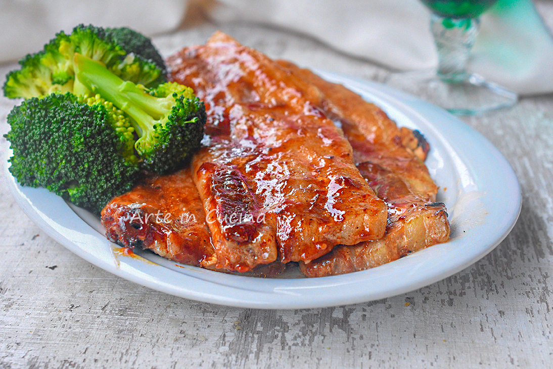 Costillas glaseadas con miel en sartén