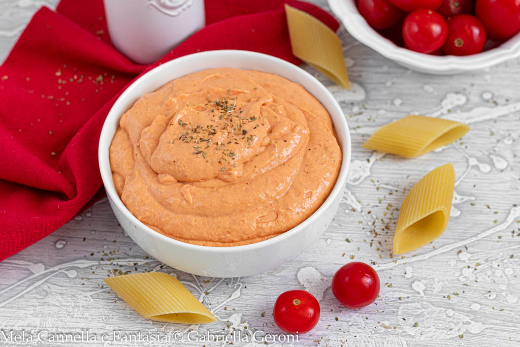 Crema de ricotta y tomatitos confitados para mil usos