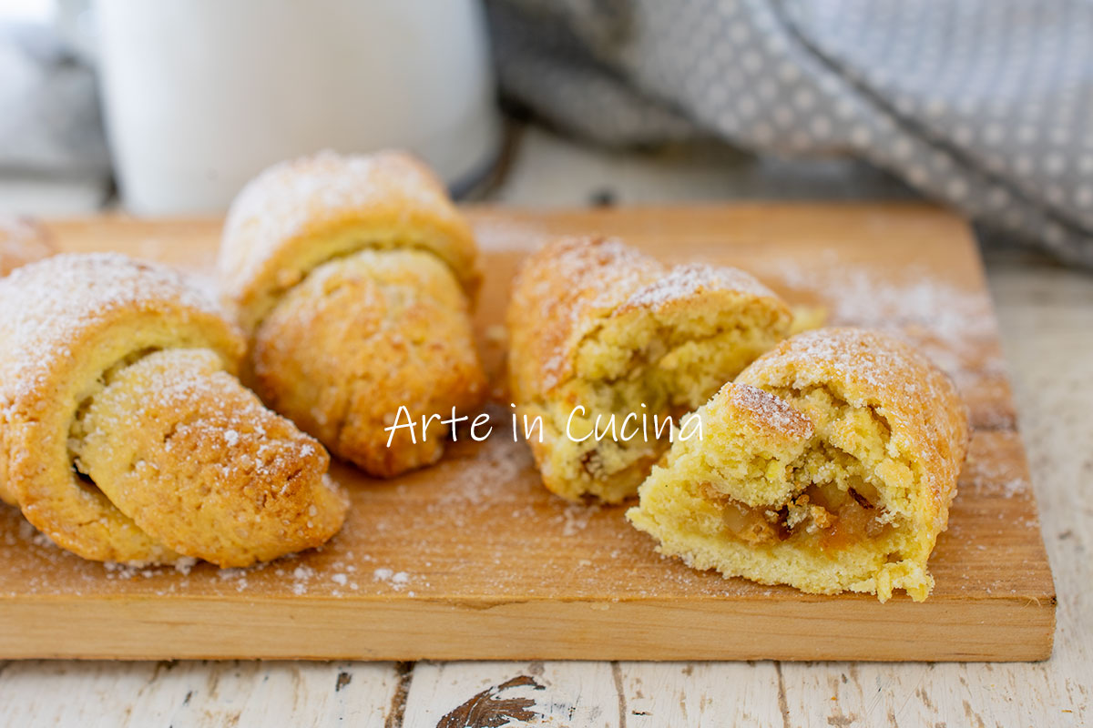 Cruasanes de masa quebrada tipo strudel