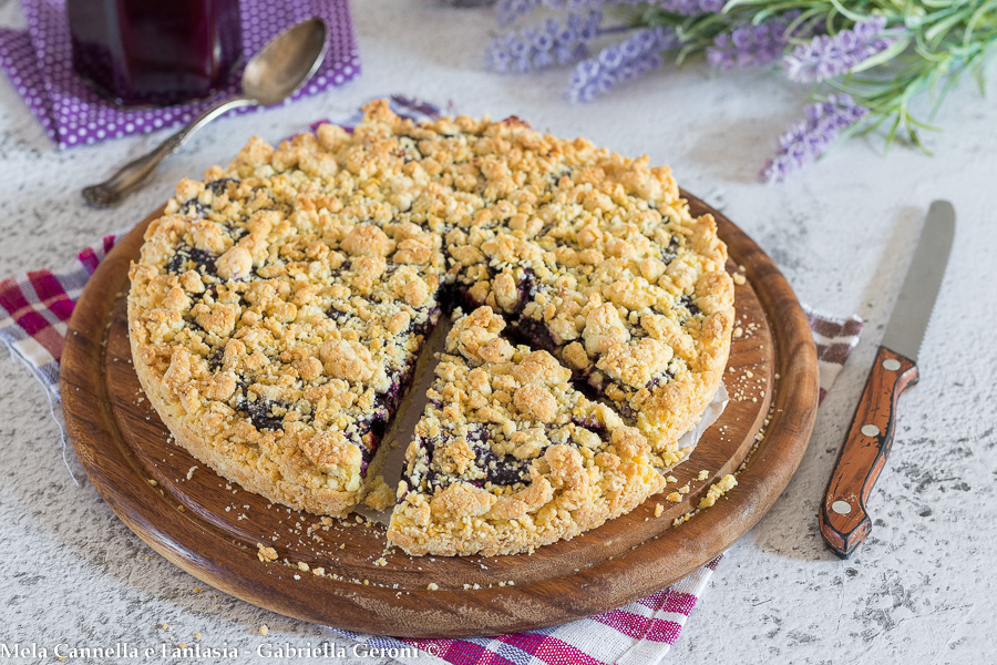 Crumble con mermelada de arándanos