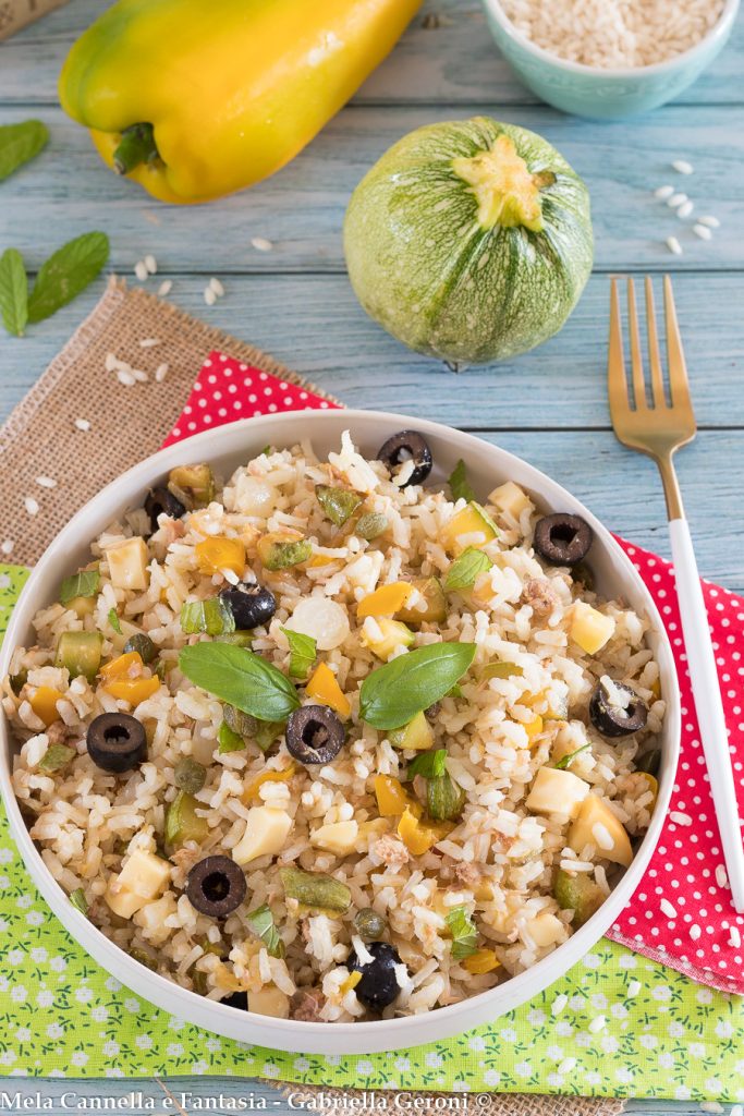 ensalada de arroz con atún