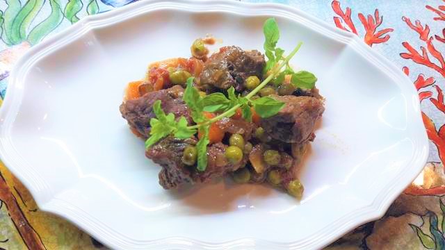 Estofado de ternera con guisantes