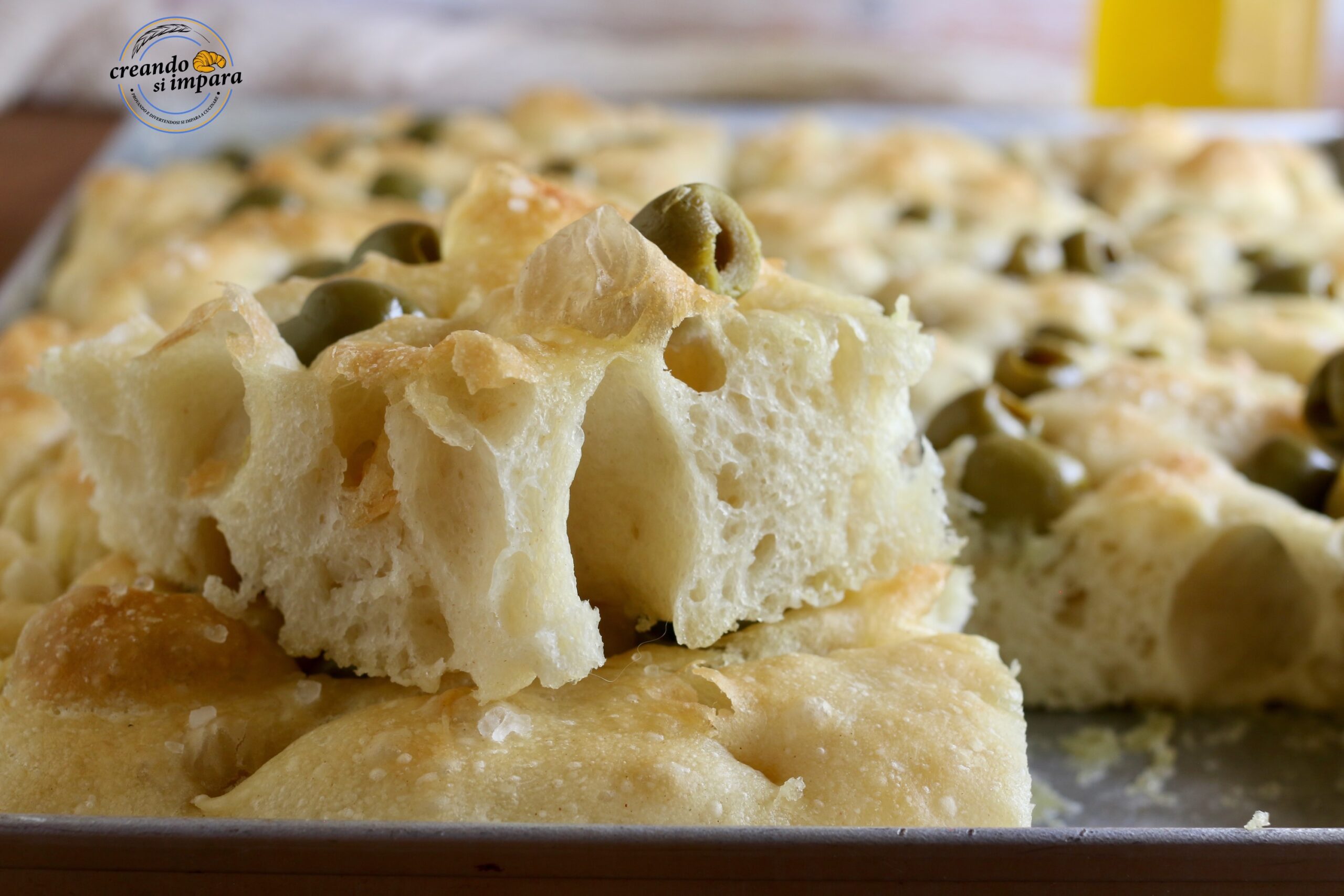Focaccia con aceitunas